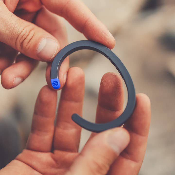 Tikos:The Ocean Plastic Bracelet